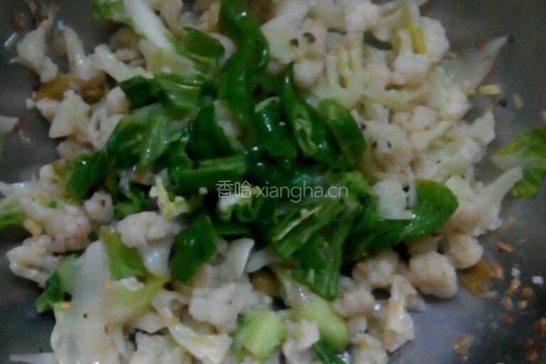 花菜炒鸡胸肉的做法图解11