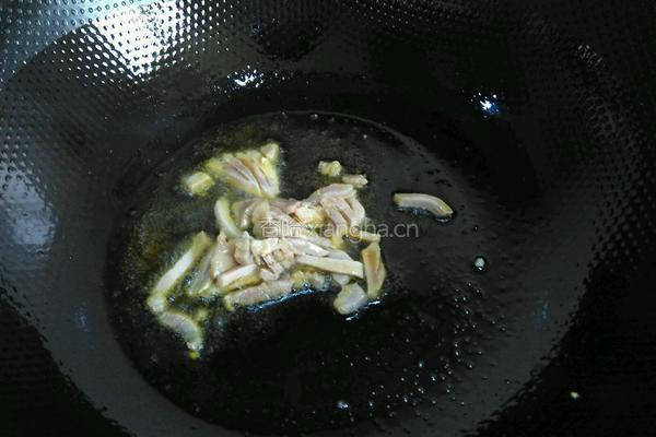 野芹菜炒咸肉丝的做法图解2