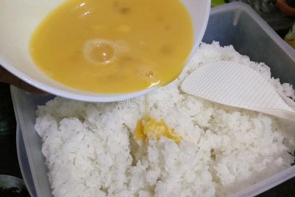 紫菜炒饭的做法图解3