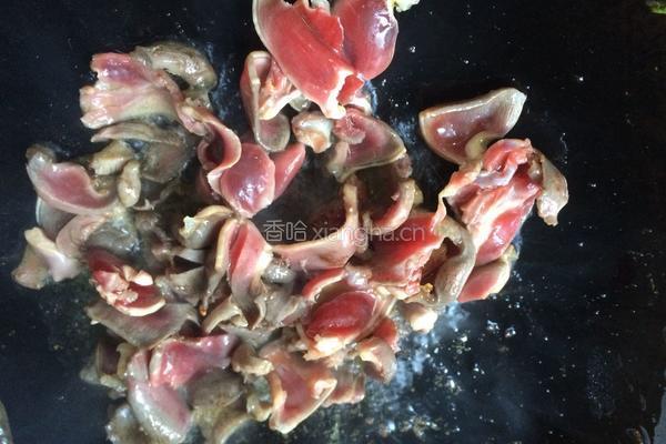 辣椒炒鸭胗的做法图解6