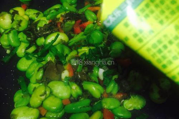 炒蚕豆的做法图解11