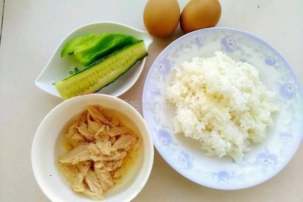 金枪鱼饭团的做法图解1