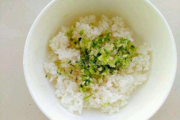 金枪鱼饭团的做法图解5
