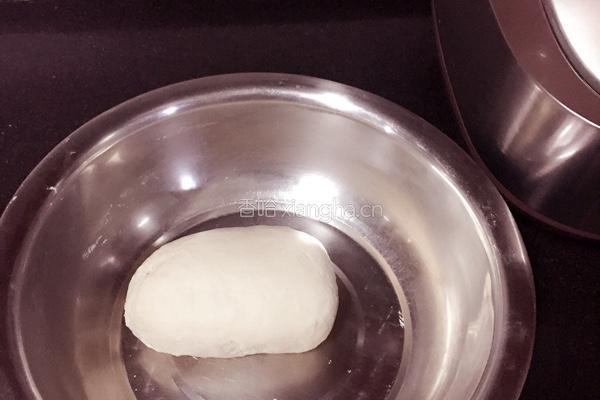 手擀面的做法图解1