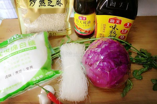 凉拌甘蓝的做法图解1