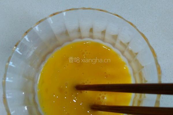 番茄海鲜菇蛋花汤的做法图解2