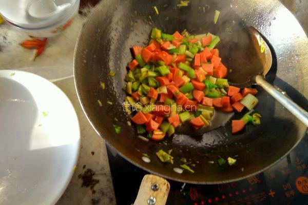 芹菜碎炒火腿的做法图解4