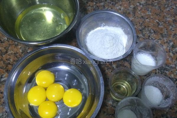 八寸戚风蛋糕的做法图解1