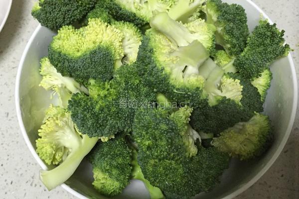 清炒西兰花的做法图解2