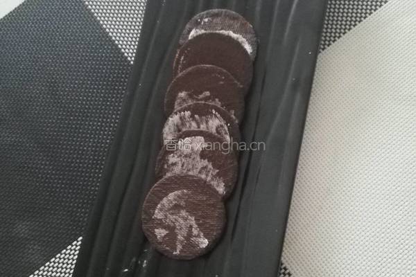 草莓酸奶盆栽的做法图解4