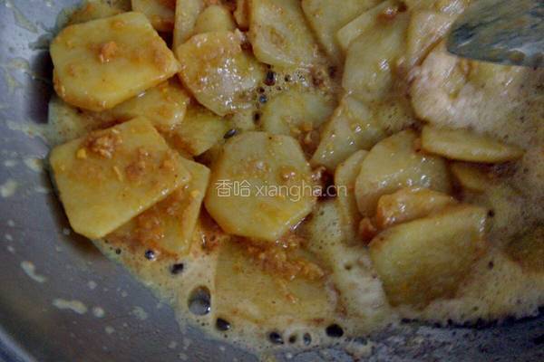 咸蛋黄焗土豆片的做法图解9