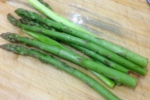 白灼芦笋的做法图解2