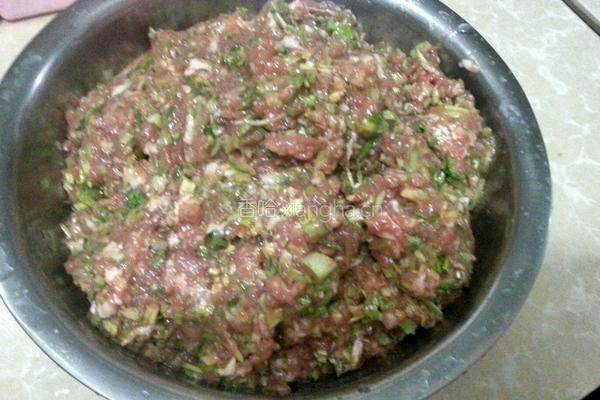 芹菜肉馅饺子的做法图解6