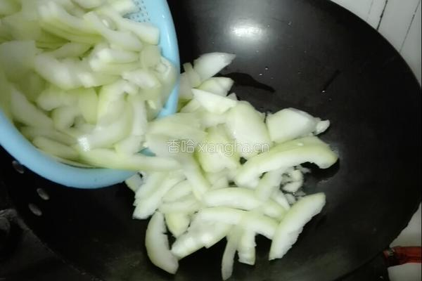 蒲瓜小虾干的做法图解4