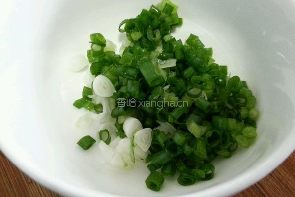 莴笋鱼片汤的做法图解2