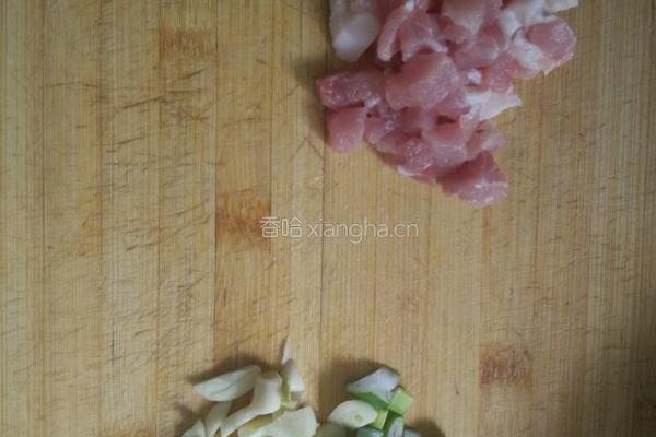 土豆胡萝卜肉闷饭的做法图解2