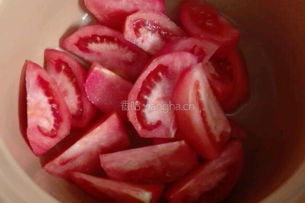 西红柿炖鲤鱼的做法图解3