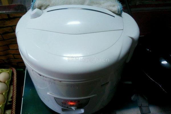 电饭锅版蛋糕的做法图解9