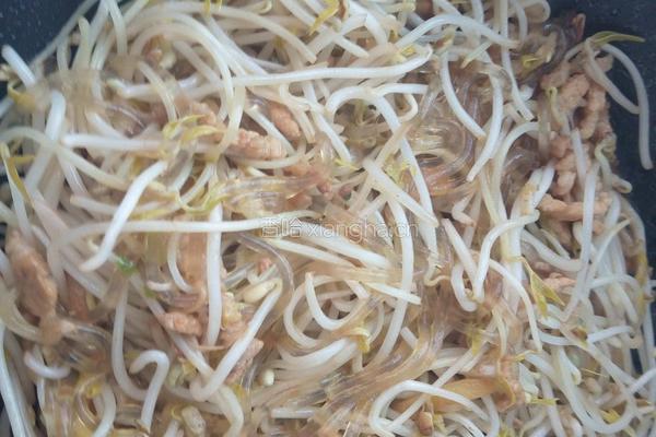 豆芽菜炒粉的做法图解4