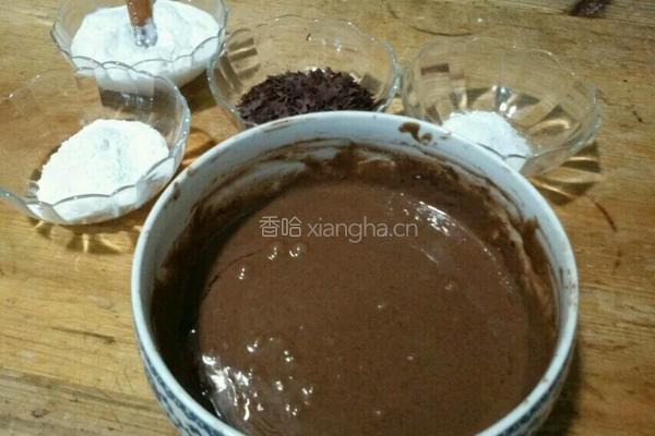 黑森林瑞士蛋糕卷的做法图解3