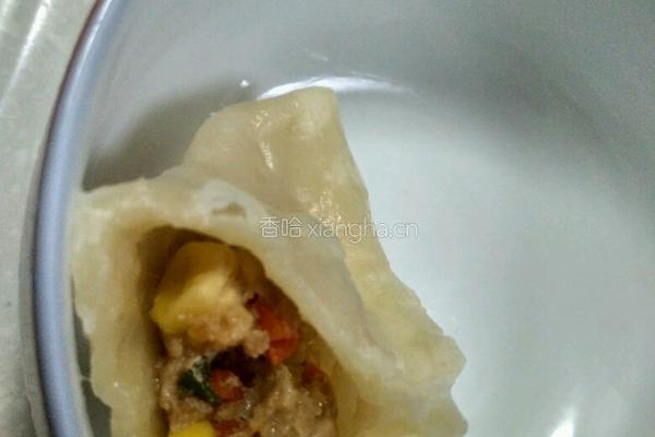 玉米肉馅蒸饺的做法图解8