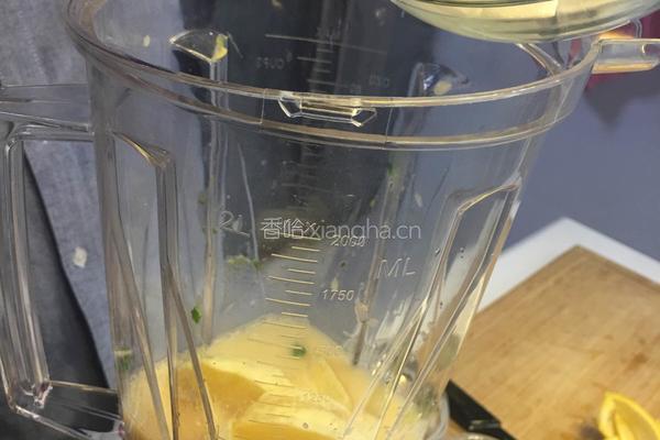 牛油果香橙奶昔的做法图解5
