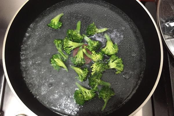 奶香意粉的做法图解4