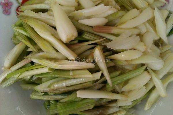 荞头炒腊肉的做法图解2