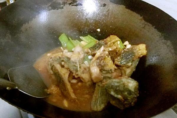 茄汁鲫鱼的做法图解5