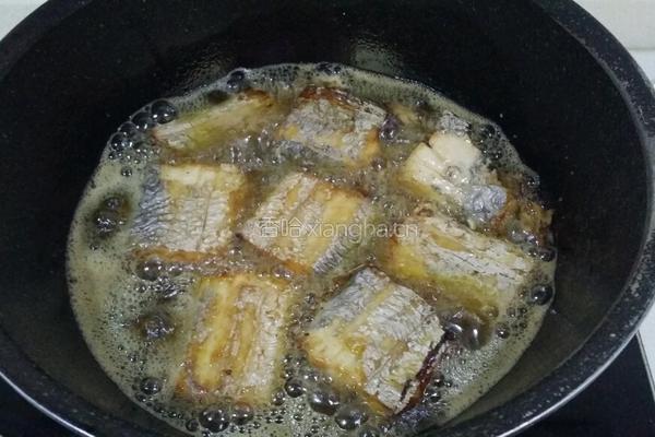 香煎带鱼的做法图解3