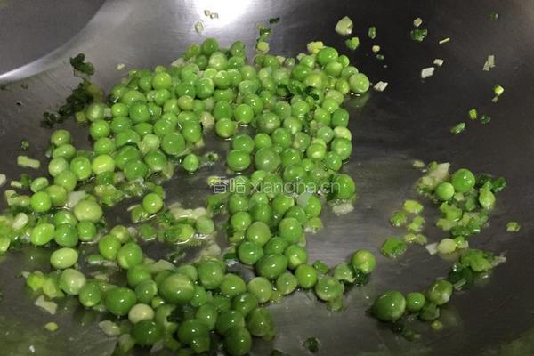 三文鱼炒饭的做法图解7