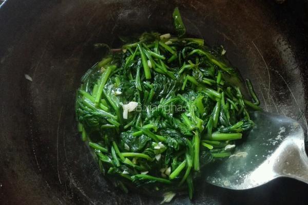 蒜蓉波菜的做法图解7