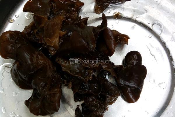 烧肉炒兰豆的做法图解2