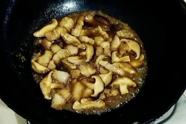 蘑菇炒肉的做法图解6