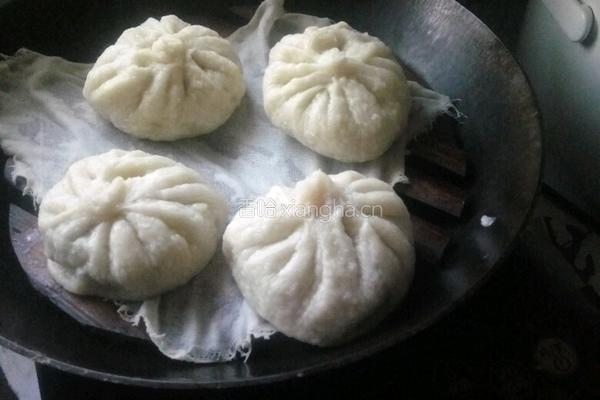 猪肉酸菜包子的做法图解7