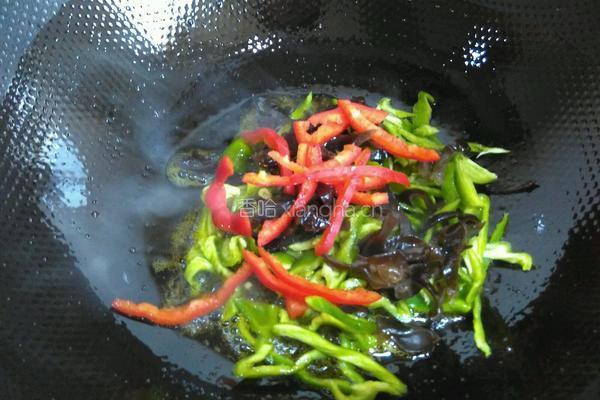 彩蔬炒肚丝的做法图解2
