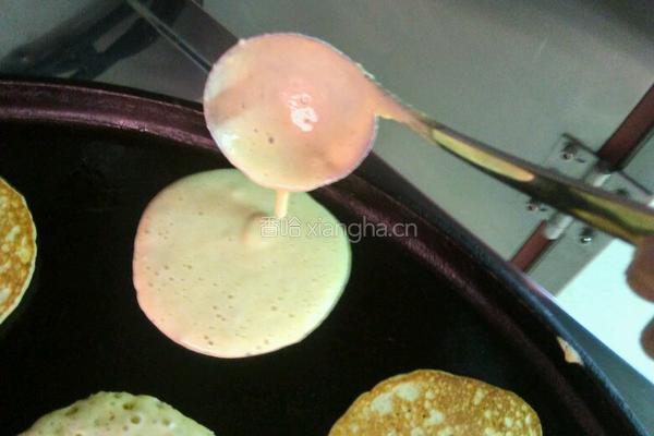 牛奶香蕉饼的做法图解3