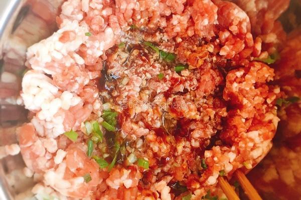 小白菜猪肉锅贴的做法图解4