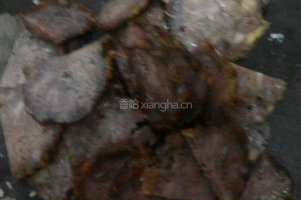 蒜苗炒血豆腐的做法图解2