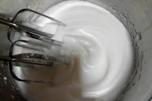 草莓淡奶油蛋糕卷的做法图解6
