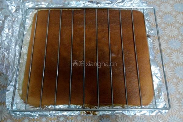 草莓淡奶油蛋糕卷的做法图解18