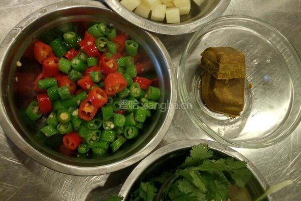 咖喱豆腐丸的做法图解1
