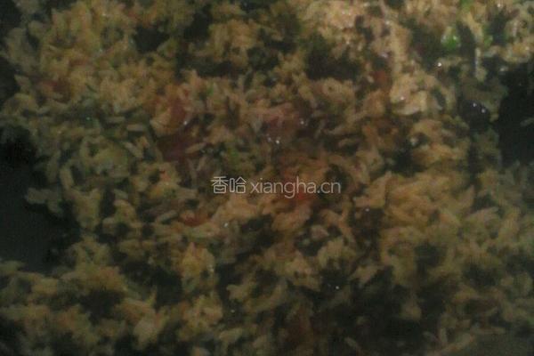 木耳腊肠炒饭的做法图解5