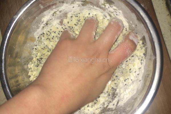 芝麻和牛奶做的饼干的做法图解4