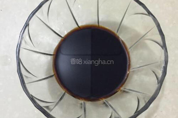 酱油炒面的做法图解2