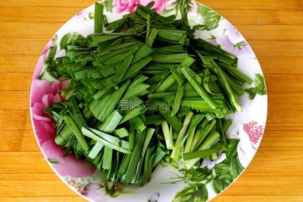韭菜炒鸡蛋的做法图解1
