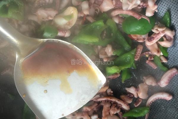 青椒鱿鱼的做法图解4