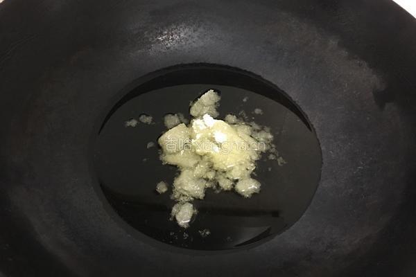榛蘑冬笋炖三黄鸡的做法图解7