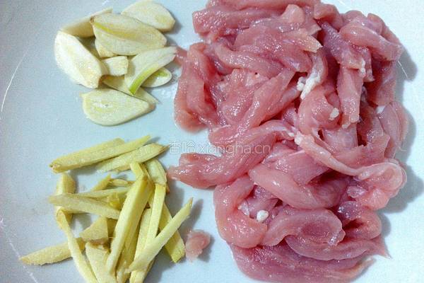 瘦肉炒豆芽的做法图解3