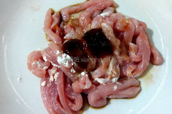 瘦肉炒豆芽的做法图解4